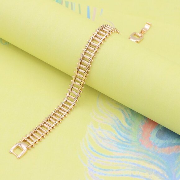 "Elegant Rose Gold Plated Bracelet with Textured Ladder Design, XPBL0858 - Picture 5 of 12